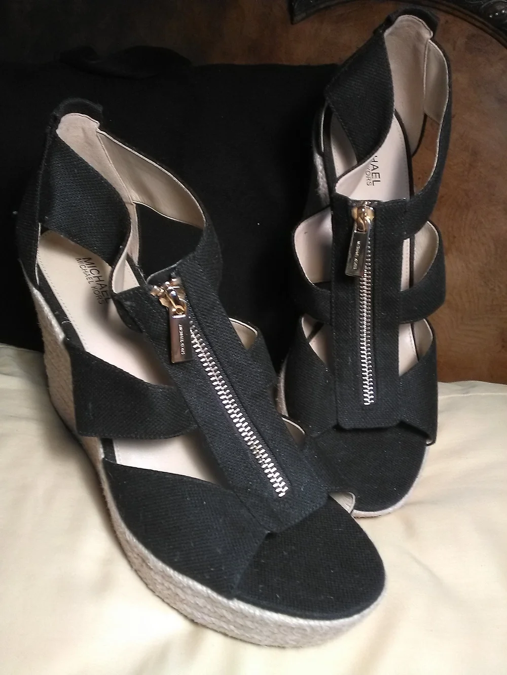 NWT Michael Kors Black Canvas Wedge Espadrille Sandals Gold Zipper 4 IN. Sz. 9